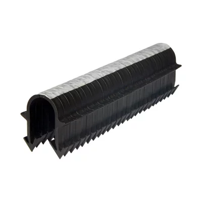 910233